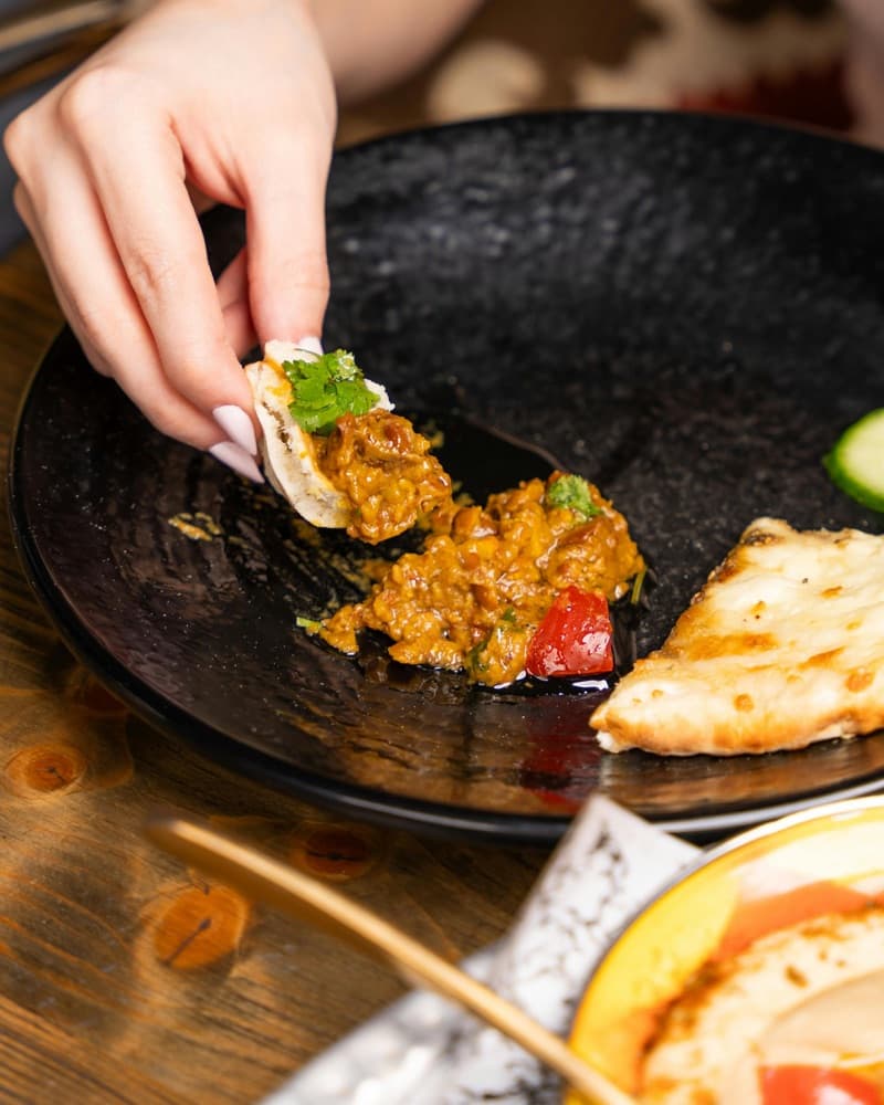 Bhuna Curry with Naan